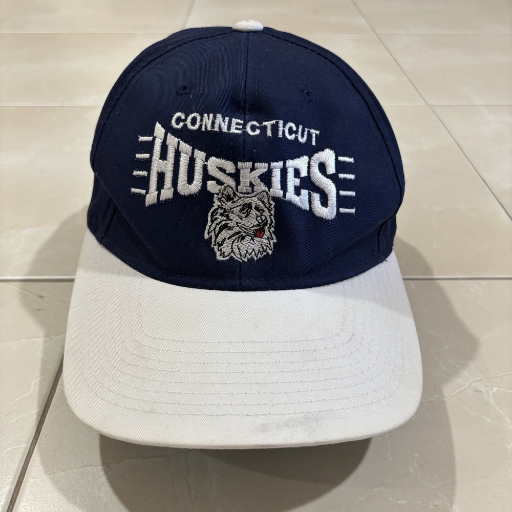 Vintage Connecticut Huskies SnapBack Hat Baseball Cap Embroidered Adult G Cap